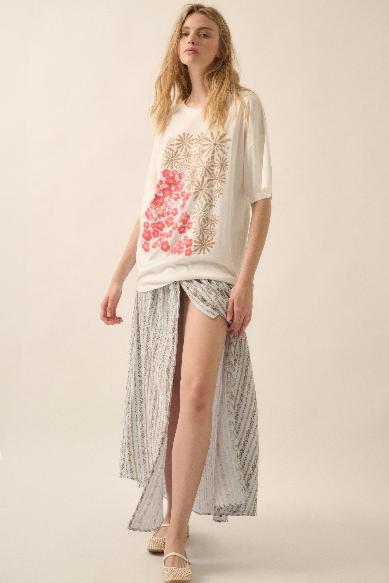 Duo flowers vintage-wash oversized graphic tee